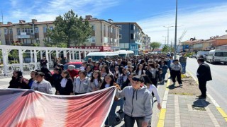 Tomarzada, coşkulu gençlik yürüyüşü