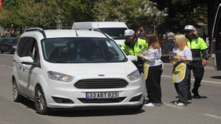 Trafik Haftasında sürücüler bilgilendirildi