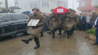 Trafik kazasında hayatını kaybeden Kıbrıs gazisi son yolculuğuna uğurlandı