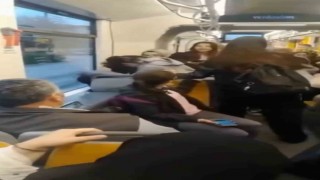 Tramvayda kız öğrenciler saç saça baş başa kavga etti