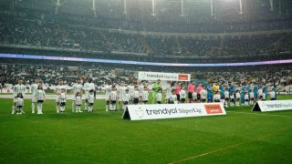 Trendyol Süper Lig: Beşiktaş: 1 - Çaykur Rizespor: 1 (Maç devam ediyor)