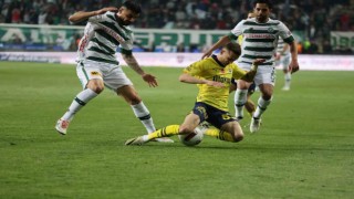 Trendyol Süper Lig: Konyaspor: 0 - Fenerbahçe: 0 (İlk yarı)