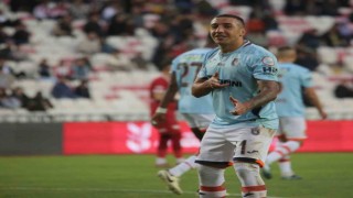 Trendyol Süper Lig: Sivasspor: 0 - RAMS Başakşehir: 1 (İlk yarı)