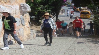 Turizm kenti Alanyaya sezonun 2nci yolcu gemisi demirledi