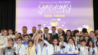 Türkiye Okullar Arası Zeka Oyunları Şampiyonası'nda ödüller sahiplerini buldu.