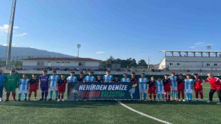 U-13 takımlarından Filistine destek