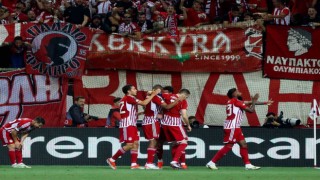 UEFA Konferans Liginde Olympiakos finalde