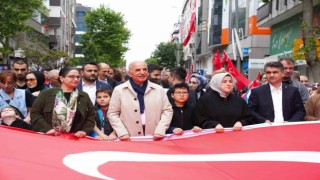 Ümraniyede 19 Mayıs, Gençlik ve Spor yürüyüşüyle kutlandı