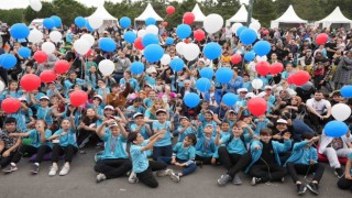 Ümraniyeli çocuklar 19 Mayısta En Şen Festivalde doyasıya eğlendi
