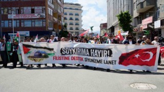 Üniversite öğrencilerinden Filistin temalı mezuniyet yürüyüşü