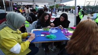 Üniversiteli gençler festivalde eğlenerek stres attı