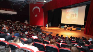 Üniversiteli öğrenciler Kariyer Günlerinde sektörü yakından tanıdı