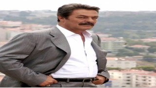 Usta oyuncu Kadir İnanır tekrar hastaneye kaldırıldı