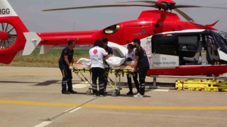 Uyluk kemiği kırılan 90 yaşındaki hasta ambulans helikopter ile hastaneye sevk edildi
