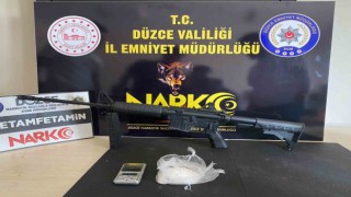 Uyuşturucu ticaretine 2 tutuklama