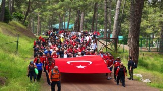 Vali Pehlivan, Doğada Gençlik Yürüyüşüne katıldı