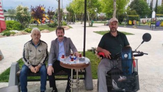 Vali Tavlıdan engellilerle çay sohbeti