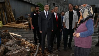 Vali Yılmaz, Şiddetli Yağıştan Zarar Gören Köyleri Ziyaret Etti