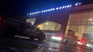 Van AFAD personelleri İrana intikal için yola çıktı