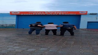 Yağma suçundan hapis cezasıyla aranan şahsı polis kıskıvrak yakaladı