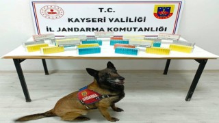 Yolcu otobüsünde faturasız elektronik sigara kartuşu ele geçirildi