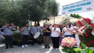 Zeytin Çiçeği Festivali, renkli görüntülerle başladı