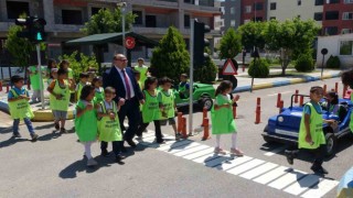 10 bin çocuğa trafik eğitimi