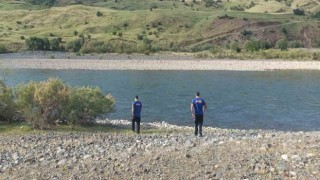 14 yaşındaki çocuk Murat Nehrinde kayboldu