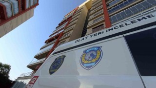 16 yaşındaki çocuk evdeki silahla oynarken kendini vurdu
