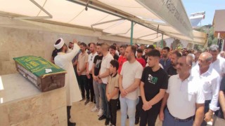 16 yaşındaki Muhammetin cenaze namazını dayısı kıldırdı