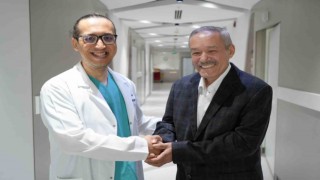 22 yıllık doktor ilk kez şahit oldu: Kapalı yöntemle 350 gram prostat çıkarıldı
