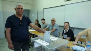 31 Martta oylar çöpe atılmıştı, mahalleli ikinci kez sandığa gitti