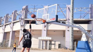 3x3 Sokaklar Bizim Basketbol Ege Bölgesi Grup Müsabakaları başladı