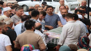 5. kattan düşerek ölen minik Simaya gözyaşı