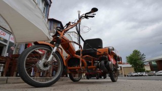 60 yıl önce Ankaradan aldığı motosikletleri Sivasta sergiliyor