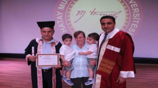 63 yaşında 8. diplomasını aldı