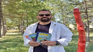 90larda bir çocuk: Hayati kitabı raflarda yerini aldı