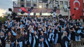 ADÜ Atça ve Yenipazar MYOda mezuniyet sevinci