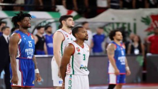 A.Efes, ilk finalist oldu