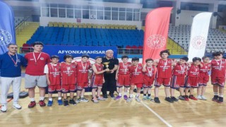 Afyonkarahisarda basketbol müsabakaları sona erdi