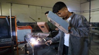 Ağrıda fabrikaya dönüşen meslek liseleri, 38 milyonluk ciroya ulaştı