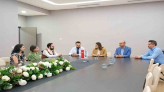 AK Partili Karslı çöken binada yaralanan genç annenin durumu hakkında bilgi aldı