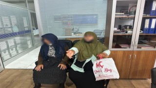 Akçaabatta 25 dilencinin üzerinden çıkan 22 bin 636 TLye el konuldu