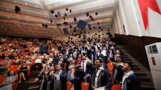 Akdenizden 116 diş hekimi yemin ederek mezun oldu