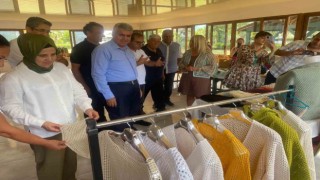 Aksuda kadınlar el emeği göz nuru ürünlerini sergiledi