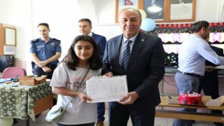 Alacada 4 bin 800 öğrenci karne aldı