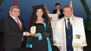 Alanya Üniversitesinde mezuniyet coşkusu
