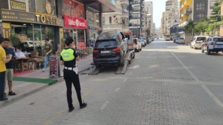 Alanyada 9 araca men cezası, aranan 1 şahıs yakalandı