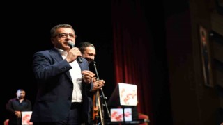 Altıeylül Alaturka Türk Müziği Topluluğu, büyük beğeni topladı