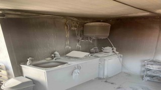 Antakyada yanan konteynerde maddi hasar oluştu